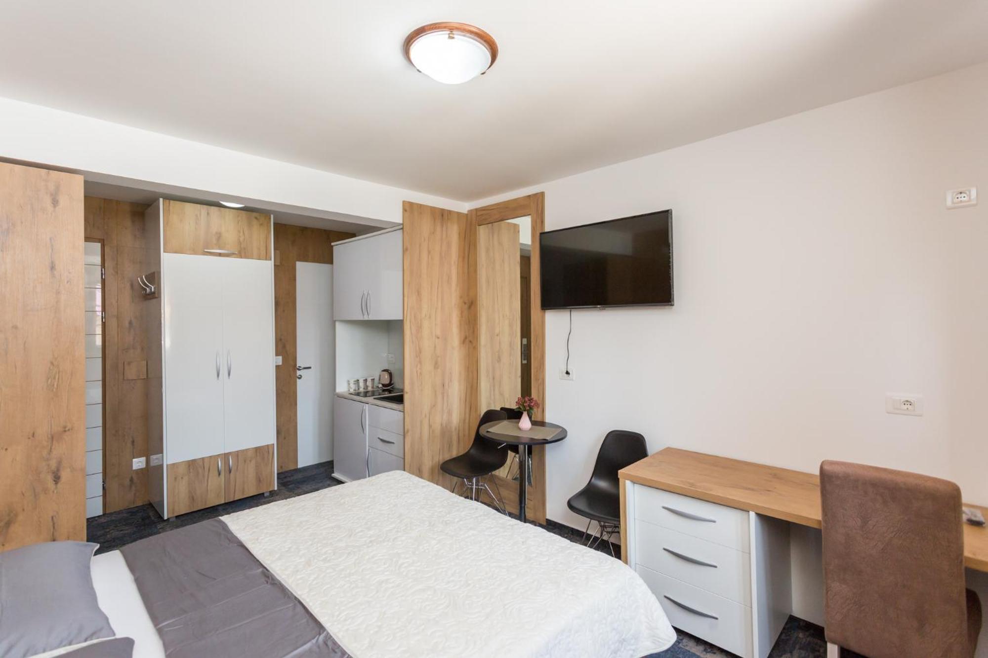 Hotel Tilia Cetynia Zewnętrze zdjęcie