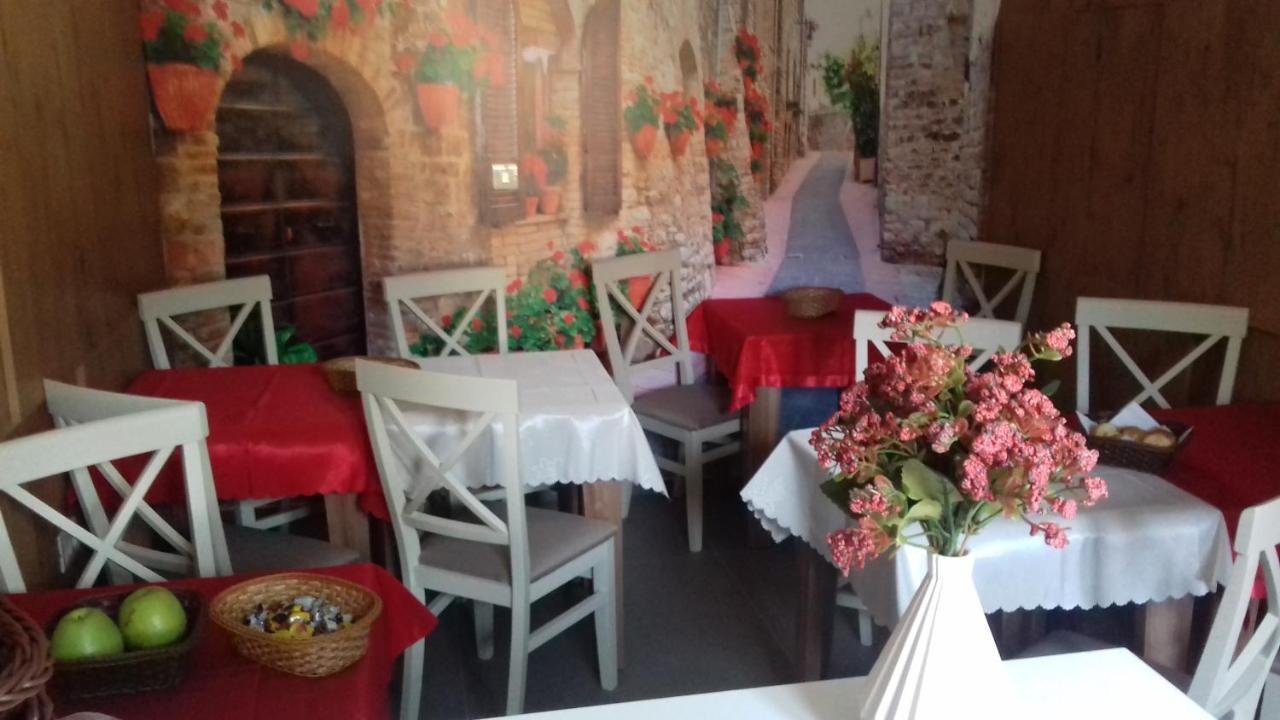 Hotel Tilia Cetynia Zewnętrze zdjęcie
